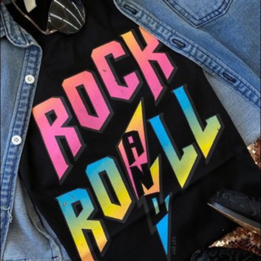 Retro 1990’s neon tee shirt